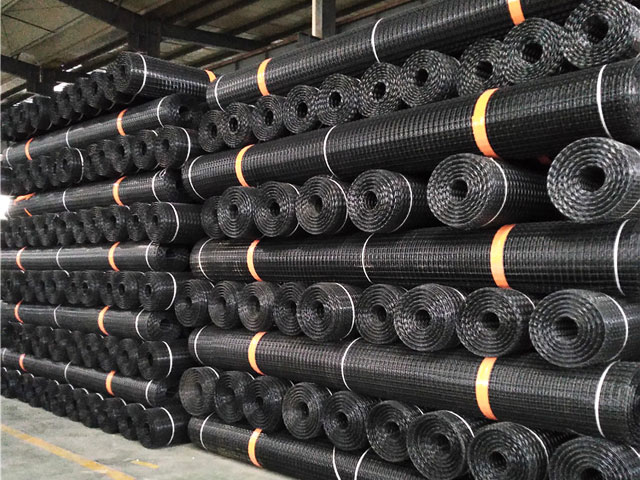 雙向塑料土工格柵的特點(diǎn)與應(yīng)用